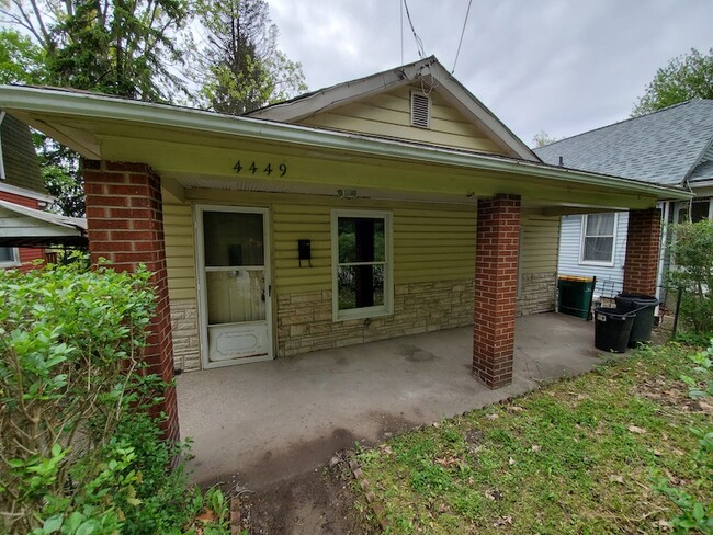 Building Photo - 4449 Lucerne Ave