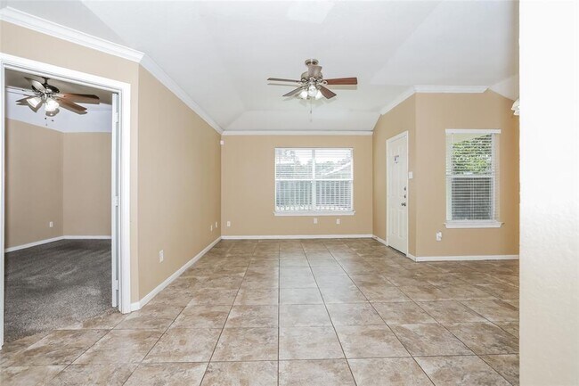 Foto del edificio - 15631 Donnet Ln