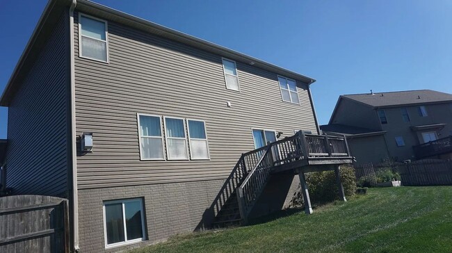 Building Photo - 15004 Cherry St