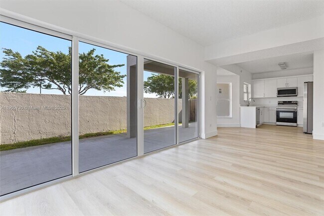 Foto del edificio - 8501 NW 191st St