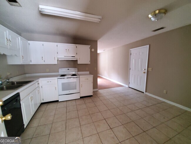 Building Photo - 403 Wendwood Ct
