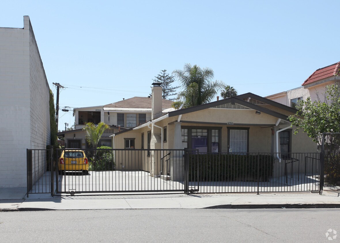 Primary Photo - 4312-4316 Van Dyke Ave