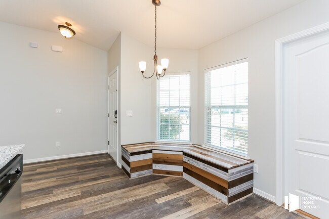 Building Photo - 86124 Venetian Ave
