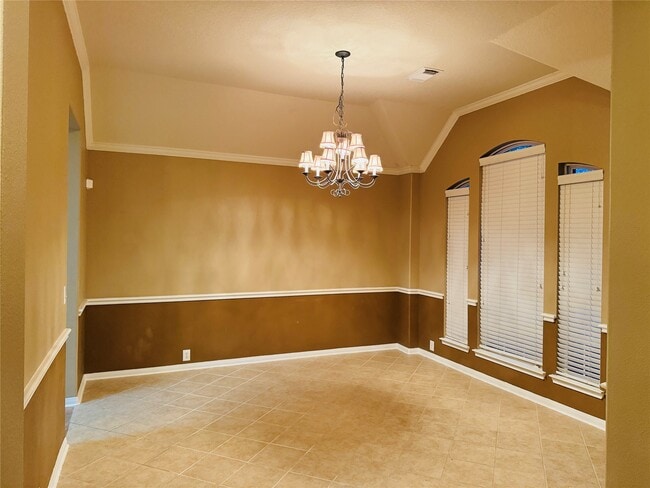 Building Photo - 2504 Sunny Shores Dr