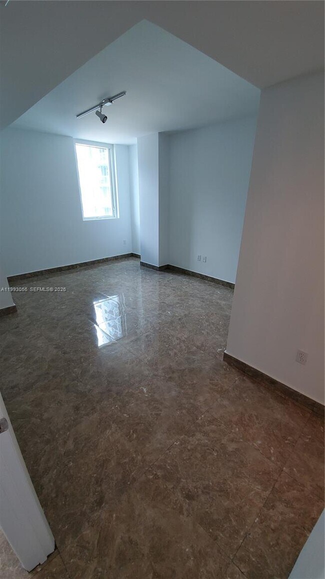 Foto del edificio - 253 NE 2nd St