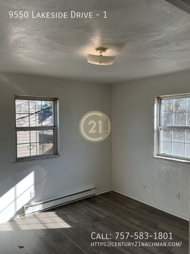 Foto del edificio - 9550 Lakeside Dr