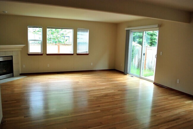 Building Photo - Lovely 3-Bedroom Home in Lake Stevens FOR ...