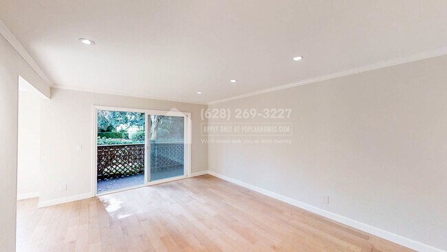 Building Photo - 320 N Civic Dr