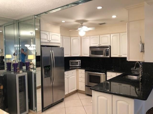 Building Photo - 6435 Bay Club Dr