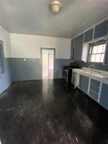 Foto del edificio - 309 E Nelson St