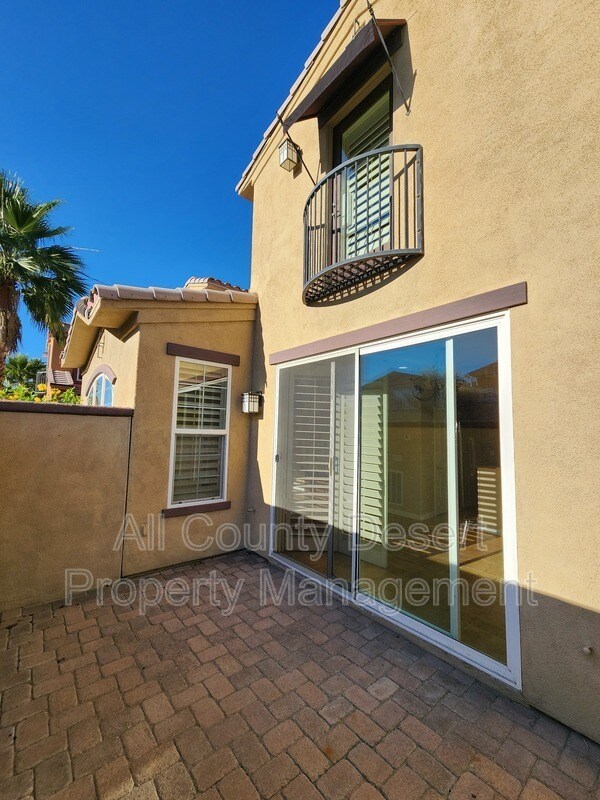 Building Photo - 52194 Rosewood Ln