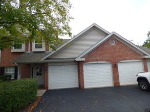 Building Photo - 1333 E Evergreen Dr
