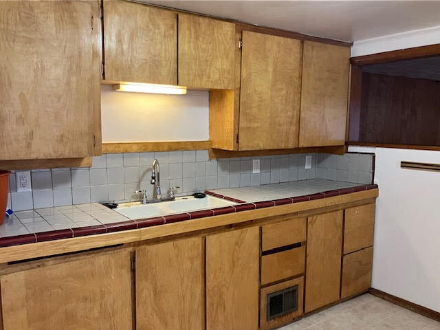 Foto del edificio - 16390 N Glenn Hwy