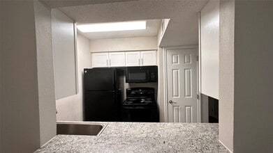 Building Photo - 7315 Brompton St