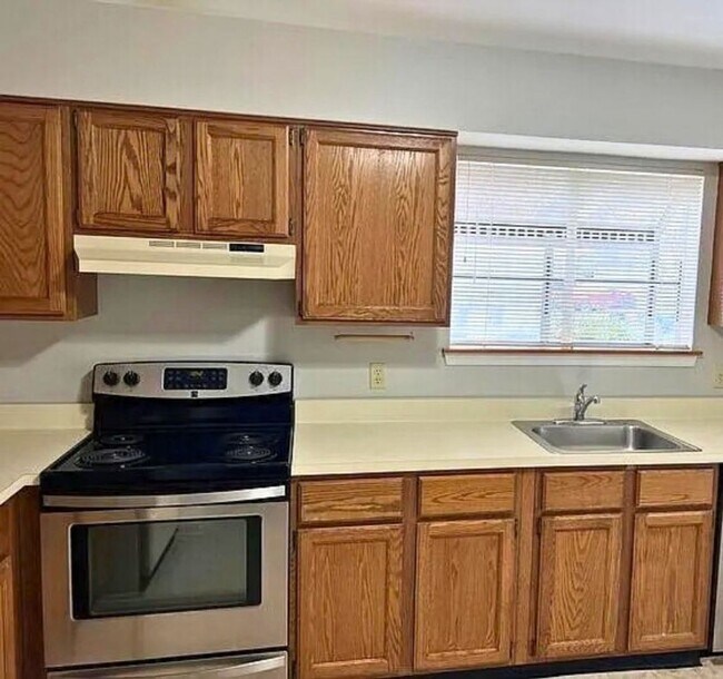 Foto del edificio - 2 Bedroom 2.5 bath End-Unit Orchard Valley Townhome in Kennett Square