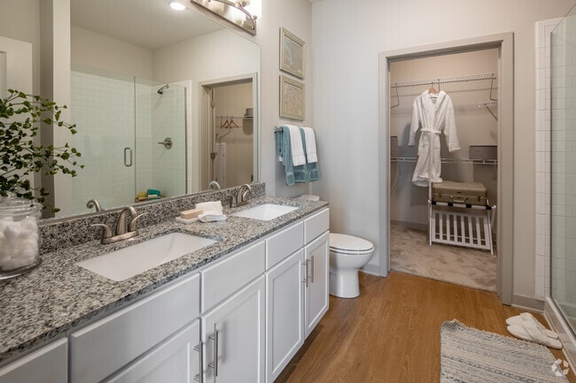 2BR, 2BA - Shenandoah - 1,209SF - Bathroom - Parc At Murfreesboro