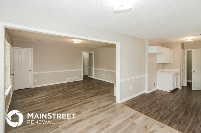 Foto del edificio - 4354 Rosswood Dr