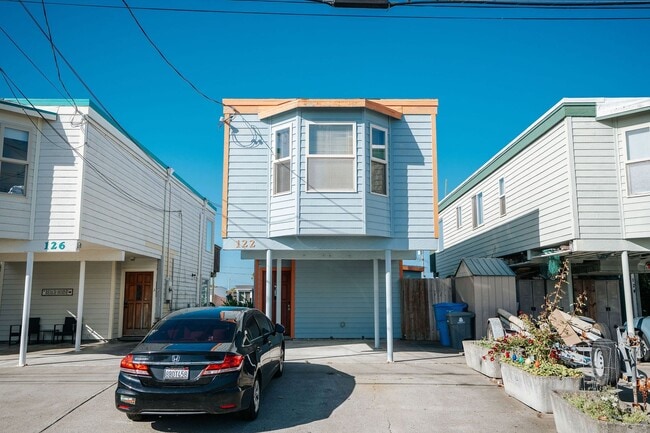 Building Photo - 122 Cod St