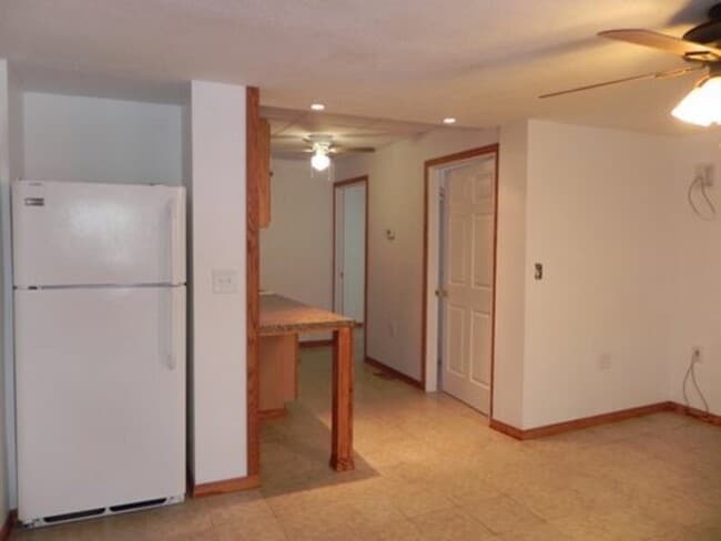 Foto del edificio - 803 E Water St