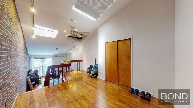 Foto del edificio - 155 E 88th St