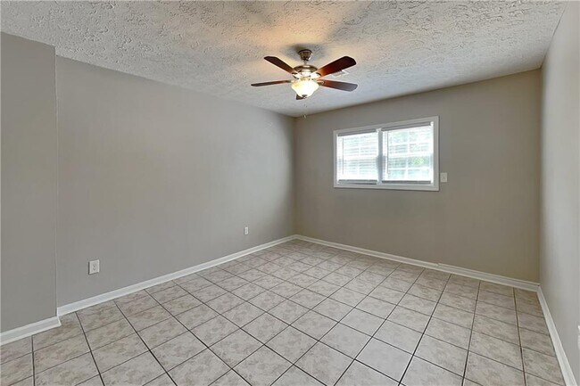 Foto del edificio - 2263 Turtle Club Dr NE