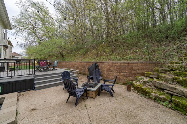 Building Photo - AMAZING Deal on 5bed 4bath Luxury Home AVA...