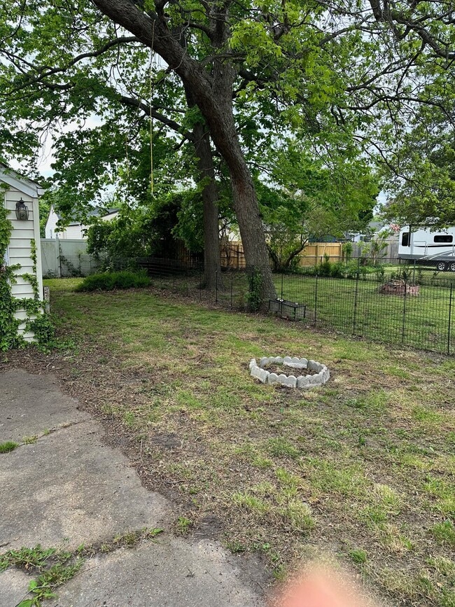 Photo - 9324 Phillip Ave Apartment