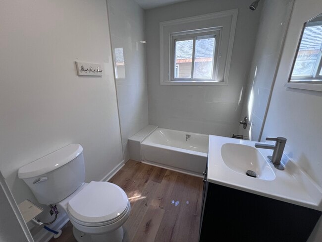 Building Photo - 1218 21st St