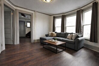 Building Photo - 306 Bryant Ave