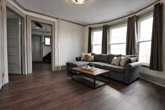 Building Photo - 306 Bryant Ave