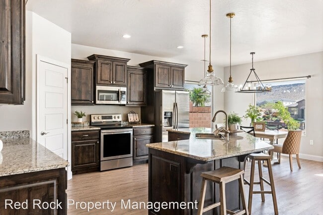 Building Photo - 6 br, 3.5 bath House - 2775 S 3560 W