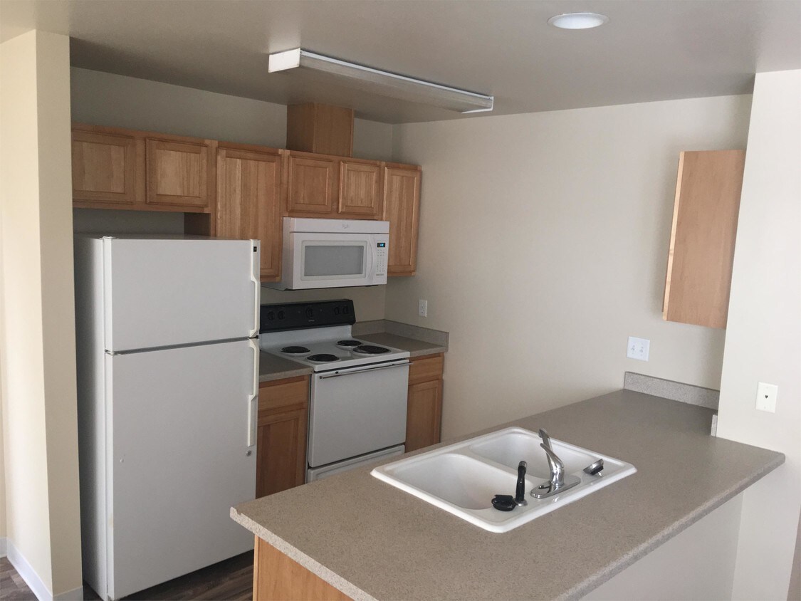 Foto principal - 1805 E Overland Rd