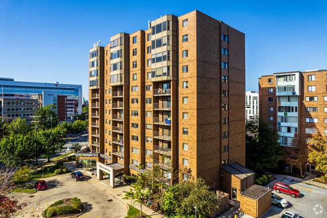 Foto del edificio - The Triangle Apartments