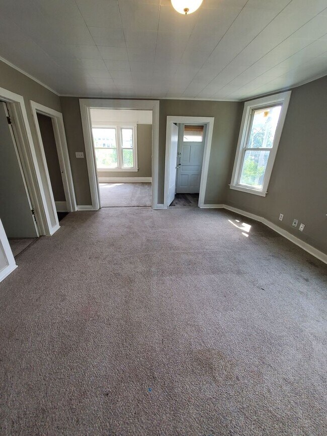 Foto del edificio - 2201-2203 N 32nd St. (Duplex)