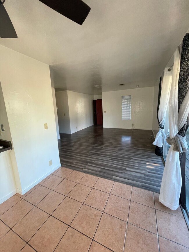Foto del edificio - CONDO