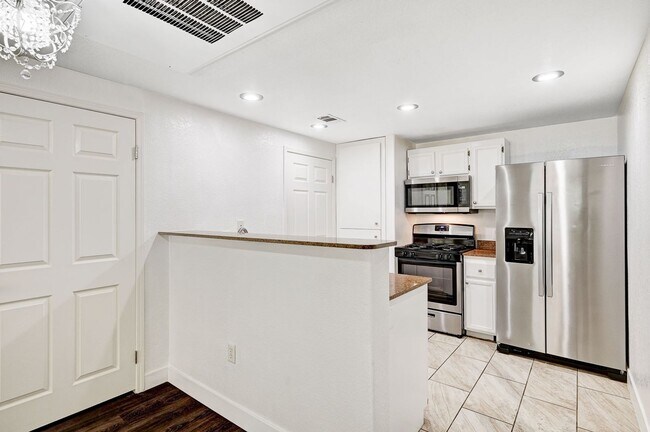 Foto del edificio - Adorable One Bedroom Walking Distance to L...