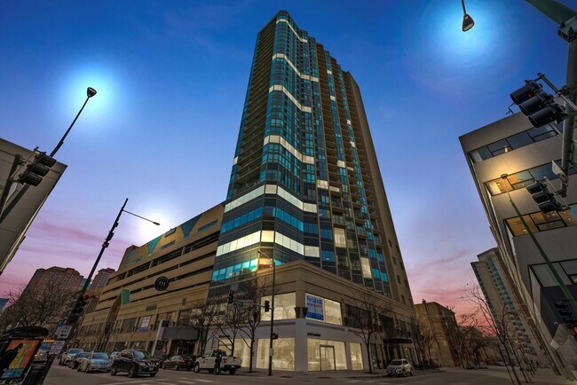 Foto del edificio - 111 W Maple St