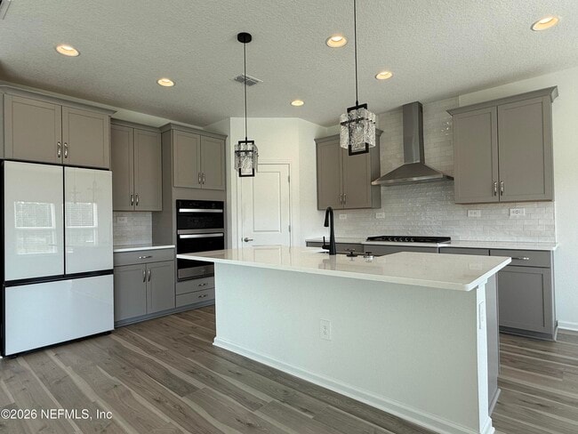 Building Photo - 104 CHARMER