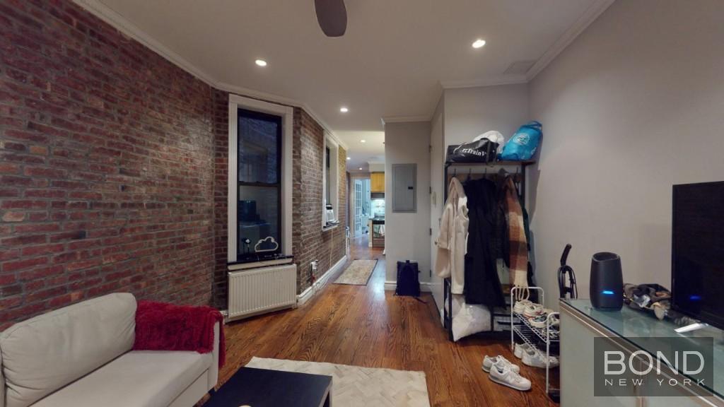 Foto principal - 450 W 50th St