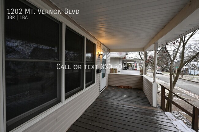 Building Photo - Beautifully updated 3 bedroom home for rent