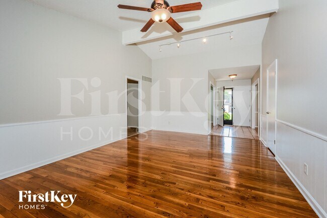 Foto del edificio - 1731 Wishingwell Dr