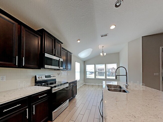 Building Photo - 15662 Chir Pine Dr