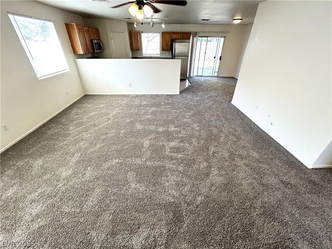 Building Photo - 4916 River Splash Ave
