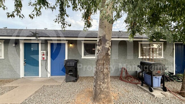 Building Photo - 3004 E Waltann Ln