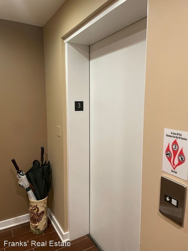 Primary Photo - 2 br, 2 bath House - 263 N York Street Apt...