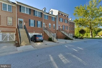 Building Photo - 2119 Split Creek Ln