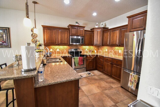 Foto del edificio - 4 Bedroom 3.5 Bath in West Des Moines/3 Ca...