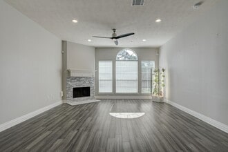 Building Photo - 1408 S Friendswood Dr