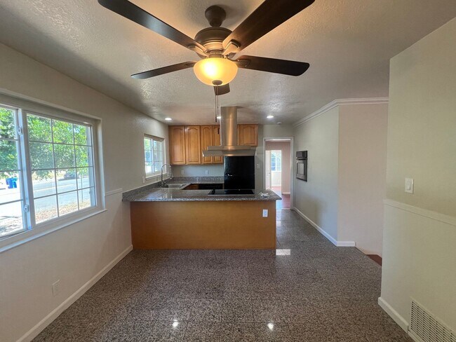 Building Photo - Blacow home for rent! $4300 plus in law