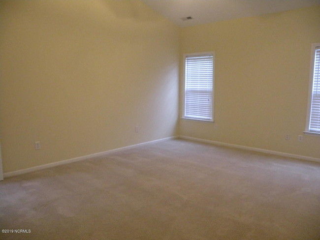 Building Photo - 117 Blackheath Dr
